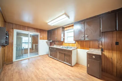 3856 Champlain Street Clarence-rockland ON K0A 1E0