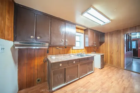 3856 Champlain Street Clarence-rockland ON K0A 1E0