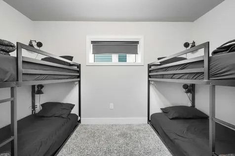 154 Black Willow Crescent Blue Mountains ON L9Y 5L7