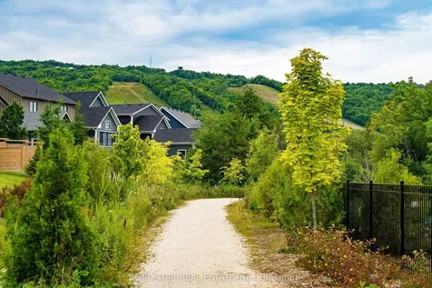 154 Black Willow Crescent Blue Mountains ON L9Y 5L7