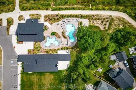 154 Black Willow Crescent Blue Mountains ON L9Y 5L7