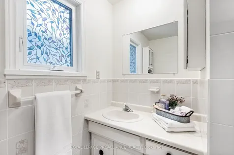 2 Lakeview Heights Brighton ON K0K 1H0