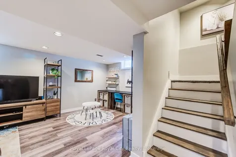 498 Flannery Drive Centre Wellington ON N1M 3P1