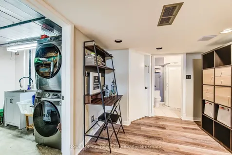 498 Flannery Drive Centre Wellington ON N1M 3P1