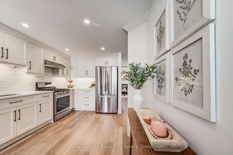 498 Flannery Drive Centre Wellington ON N1M 3P1