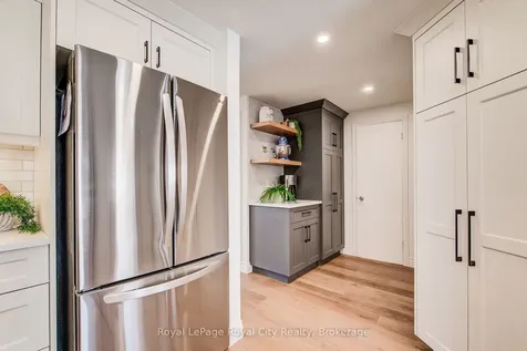 498 Flannery Drive Centre Wellington ON N1M 3P1