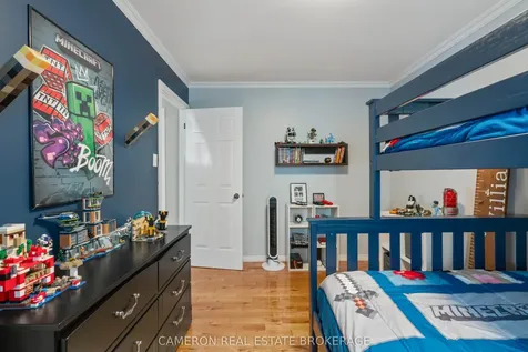 706 Hamilton Crescent Cornwall ON K6H 6V5