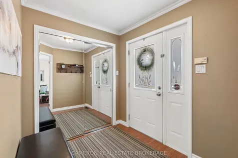 706 Hamilton Crescent Cornwall ON K6H 6V5