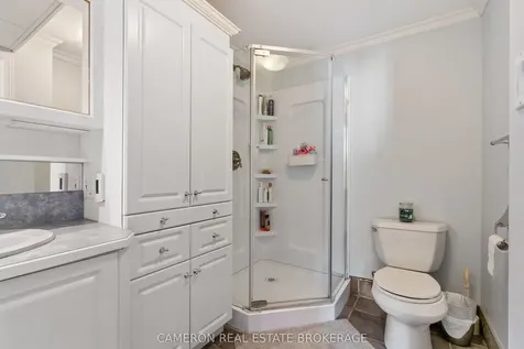 706 Hamilton Crescent Cornwall ON K6H 6V5