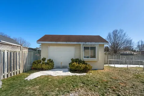 706 Hamilton Crescent Cornwall ON K6H 6V5