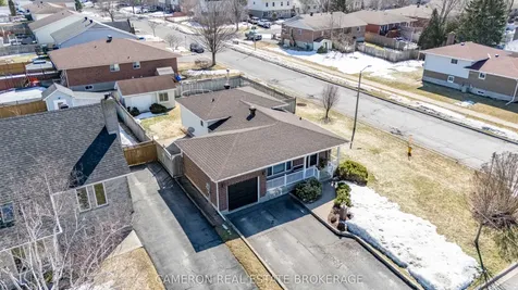 706 Hamilton Crescent Cornwall ON K6H 6V5