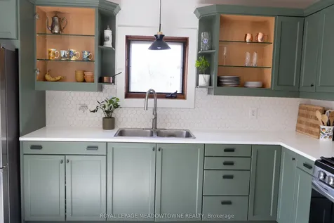 11 Tom Street Brantford ON N3S 2T2