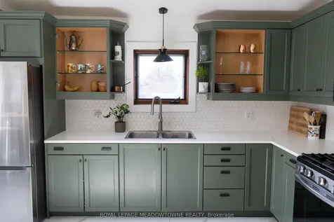 11 Tom Street Brantford ON N3S 2T2