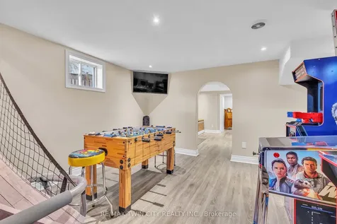 20 Zieman Crescent Cambridge ON N1T 2H6