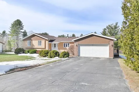 74 Pineview Drive Addington Highlands ON K0H 1P0