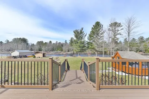 74 Pineview Drive Addington Highlands ON K0H 1P0