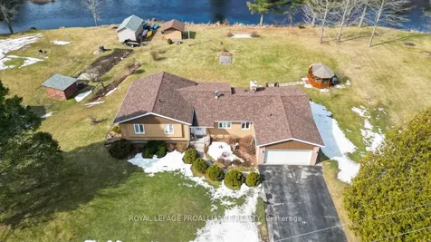 74 Pineview Drive Addington Highlands ON K0H 1P0