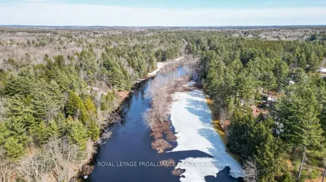 74 Pineview Drive Addington Highlands ON K0H 1P0