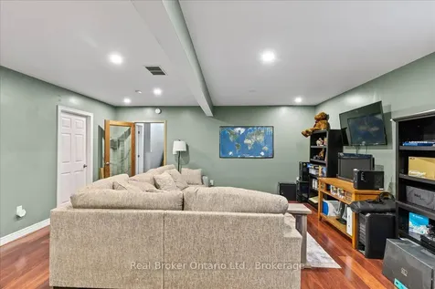 22 Dowden Avenue Brantford ON N3T 6N6