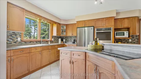 373 Scenic Drive Brant ON N0E 1N0