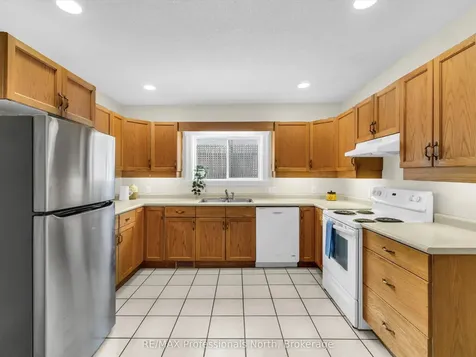 223 James Street Bracebridge ON P1L 2B8