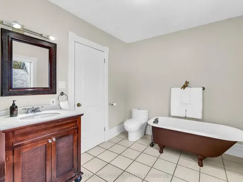 223 James Street Bracebridge ON P1L 2B8