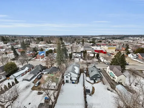 223 James Street Bracebridge ON P1L 2B8