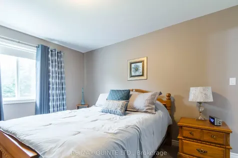 35 Glenview Crescent Belleville ON K8P 0A8