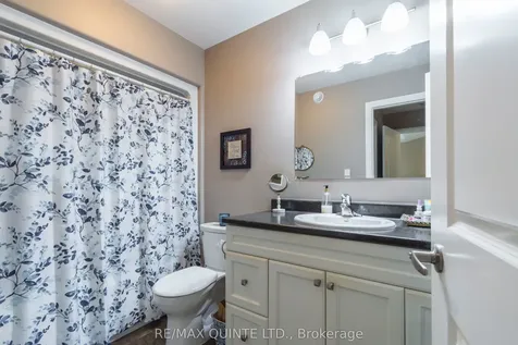 35 Glenview Crescent Belleville ON K8P 0A8