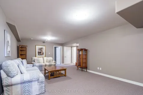 35 Glenview Crescent Belleville ON K8P 0A8