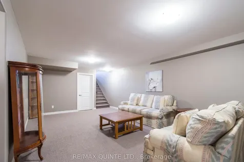 35 Glenview Crescent Belleville ON K8P 0A8