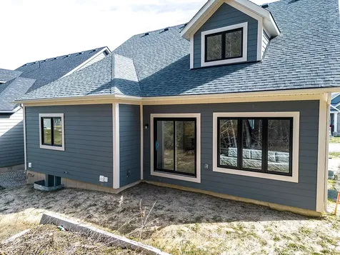 124 Beacon Drive Blue Mountains ON N0H 2P0