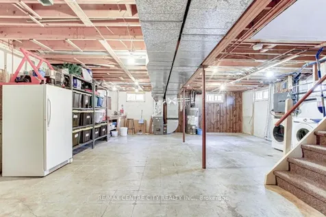 376 Larry Street Central Elgin ON N5L 1H5
