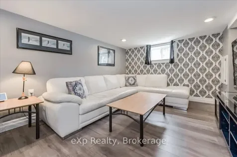 230 Albert Street W Centre Wellington ON N1M 1X4