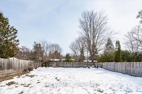 230 Albert Street W Centre Wellington ON N1M 1X4