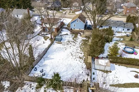 230 Albert Street W Centre Wellington ON N1M 1X4