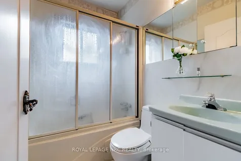 8 Macbeth Boulevard St. Catharines ON L2T 2M2