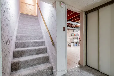 8 Macbeth Boulevard St. Catharines ON L2T 2M2