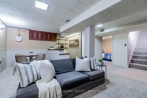 8 Macbeth Boulevard St. Catharines ON L2T 2M2