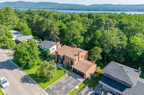 243 Thomas Street Deep River ON K0J 1P0