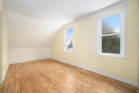 102 Hugh Street S Arnprior ON K7S 2V7