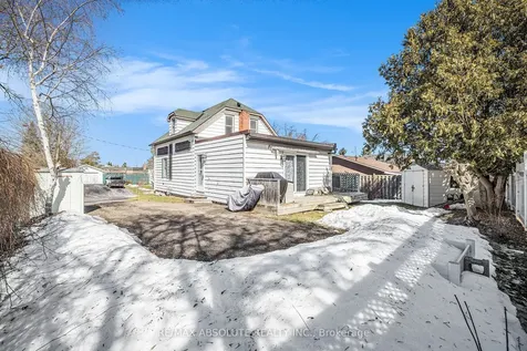 102 Hugh Street S Arnprior ON K7S 2V7