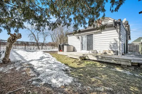 102 Hugh Street S Arnprior ON K7S 2V7