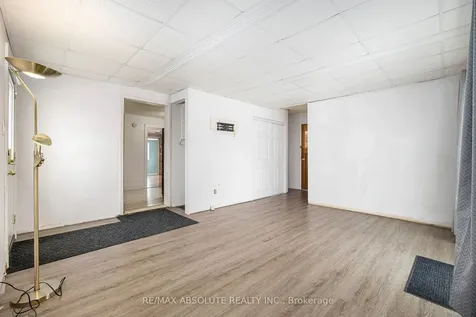 102 Hugh Street S Arnprior ON K7S 2V7