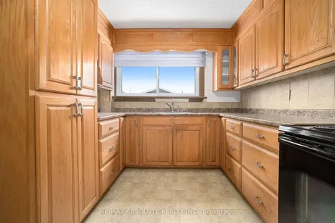 102 Hugh Street S Arnprior ON K7S 2V7