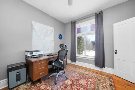 34 Mckibbon Avenue Amaranth ON L9W 2Z1