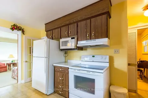 82 Crestview Avenue Belleville ON K8N 1W9