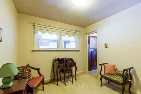 82 Crestview Avenue Belleville ON K8N 1W9