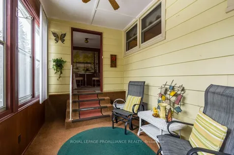 82 Crestview Avenue Belleville ON K8N 1W9