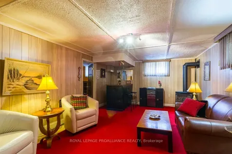 82 Crestview Avenue Belleville ON K8N 1W9